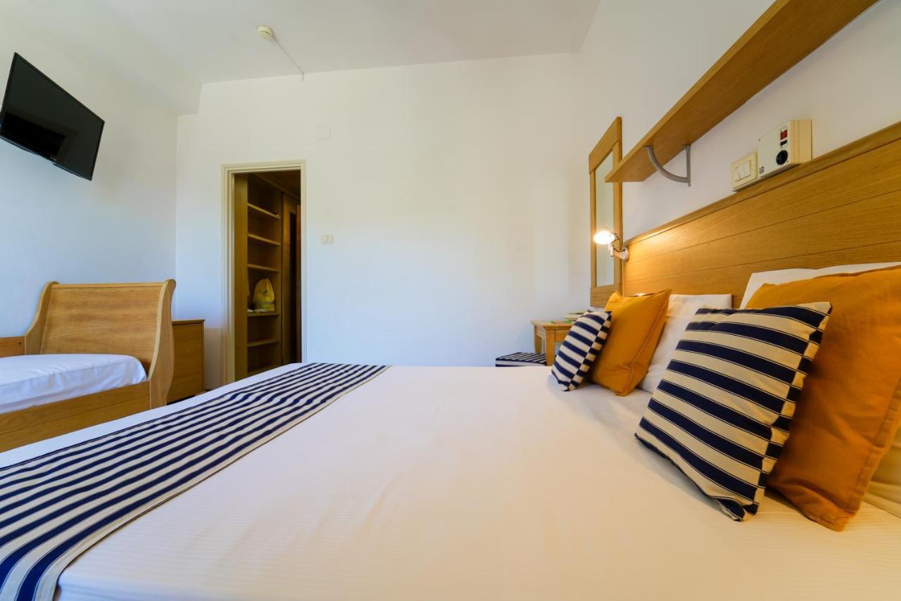 Hotel Le Acacie กาโปลิเวรี ภายนอก รูปภาพ